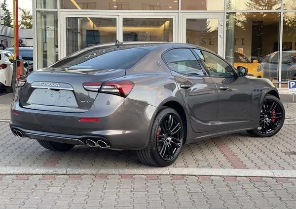 Maserati Ghibli cena 131146 przebieg: 12, rok produkcji 2023 z Ostroróg małe 56